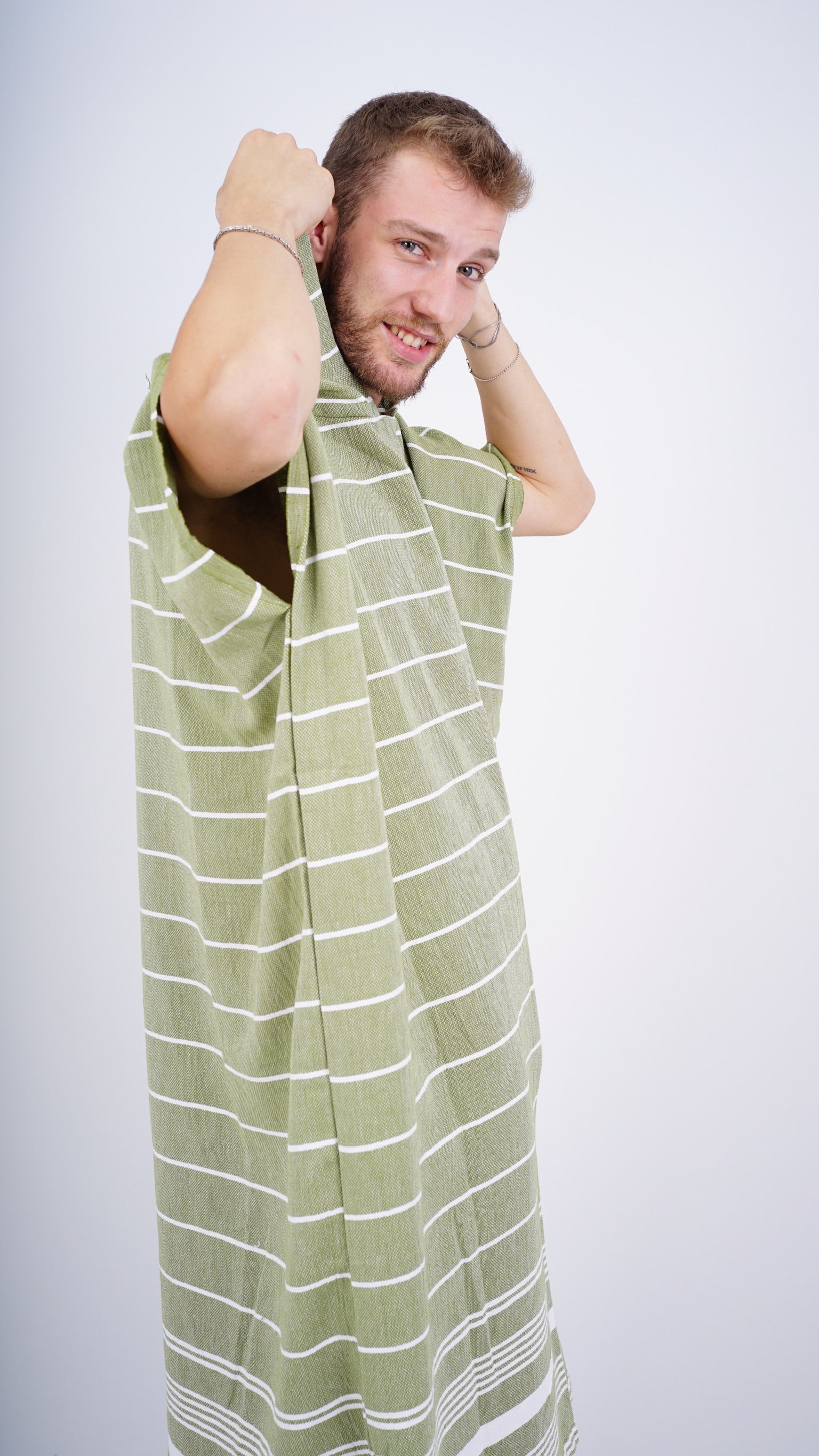 Turkish Cotton Hooded Beach Poncho – Quick Dry Sand-Free Changing Towel