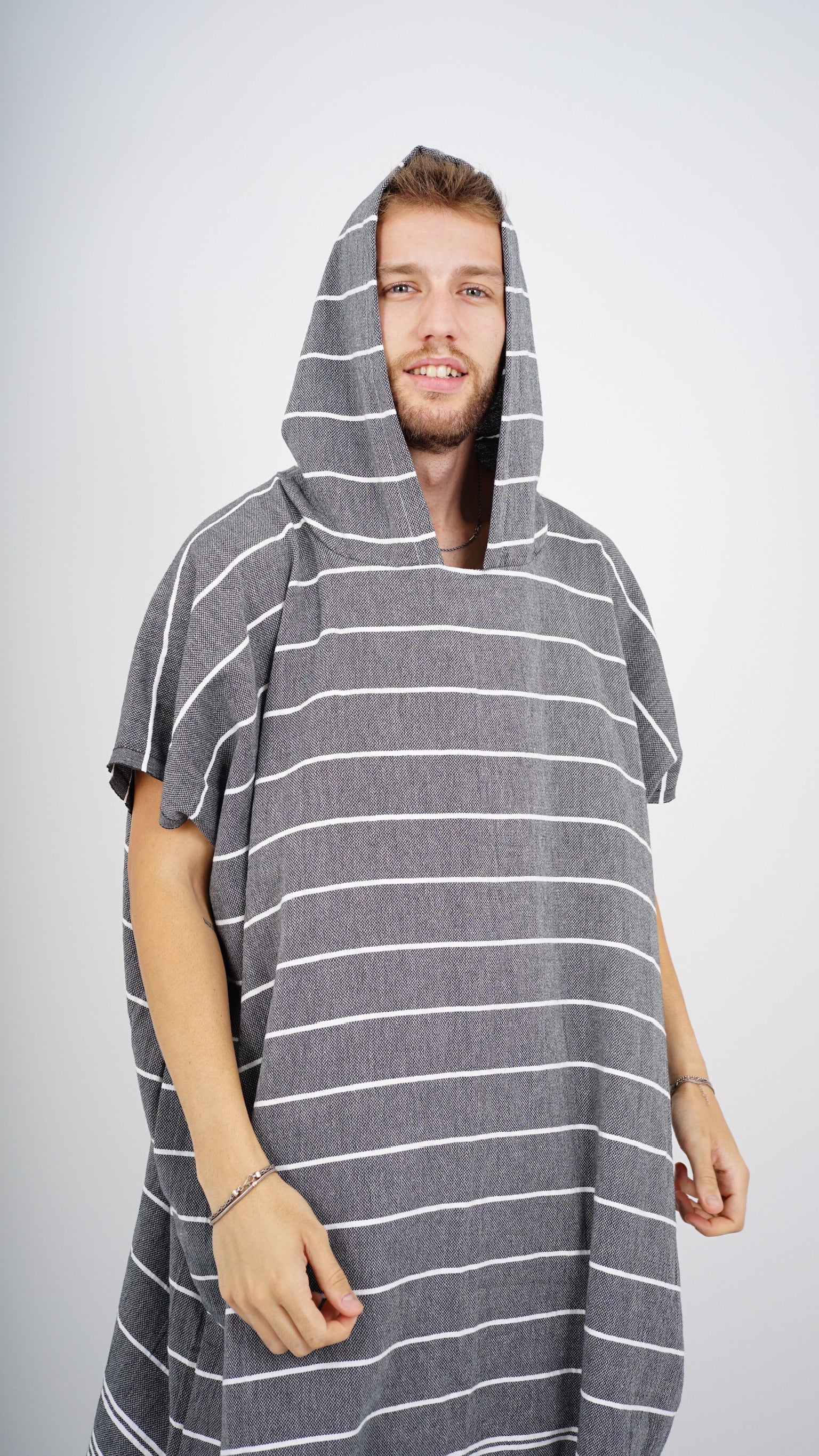 Turkish Cotton Hooded Beach Poncho – Quick Dry Sand-Free Changing Towel